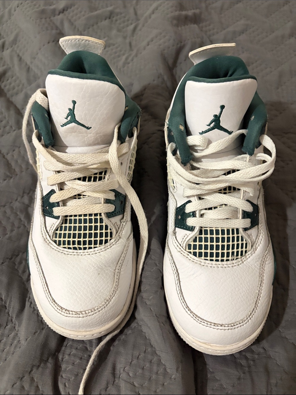 Jordan Kids White and Dark Green Retro Sneakers